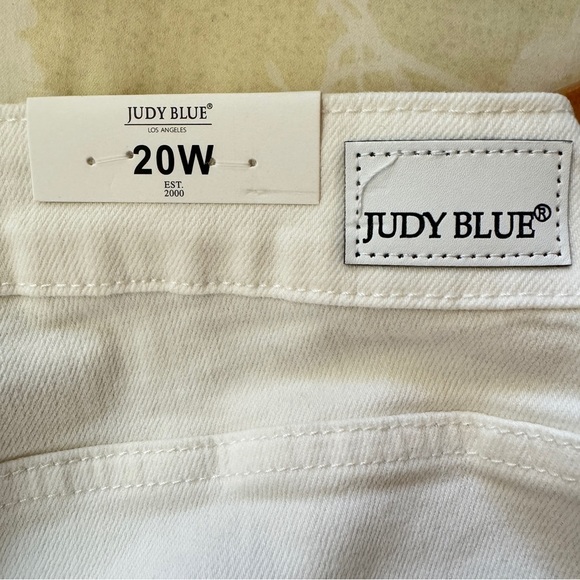 NWT Judy Blue Mid Rise Bootcut White Denim Size 20W - Picture 14 of 14